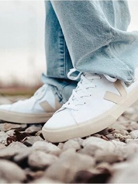 Like New! VEJA CAMPO SNEAKERS